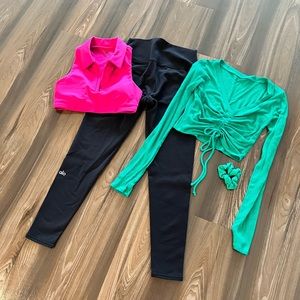 Alo lot 7/8 HIGH-WAIST AIRBRUSH LEGGING size Small & two Alo tops size XS $230